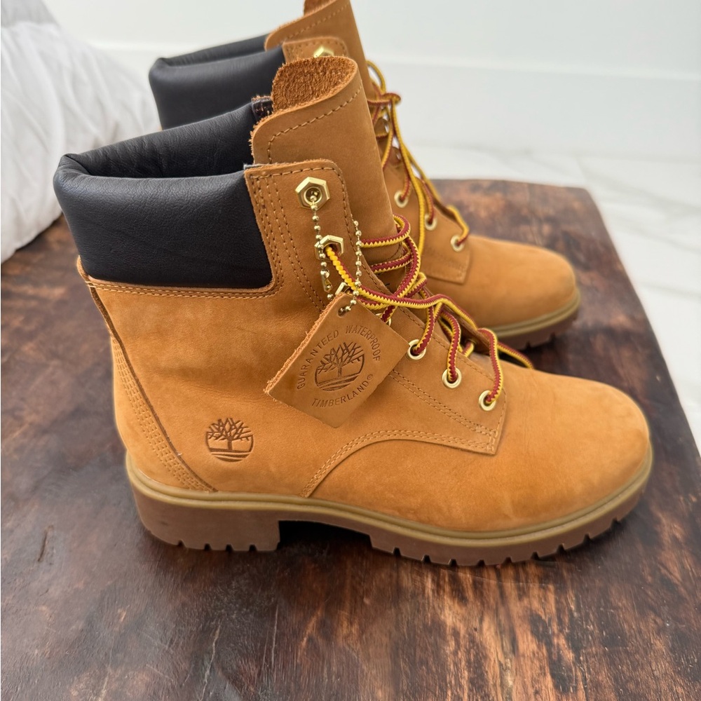 Timberland Women’s Premium Waterproof 6-Inch Boots – Wheat Nubuck (Size 6)